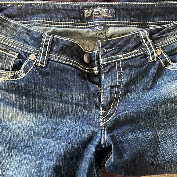 Women’s jeans - Picture 2 of 3